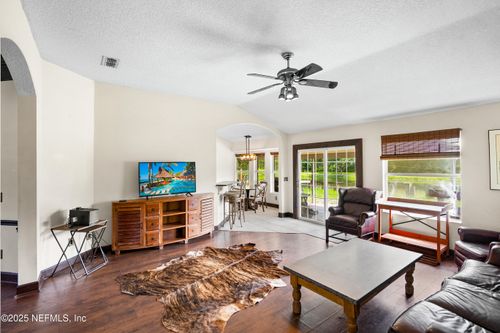 7195 Jones Rd, Jacksonville, FL, 32219-2821 | Card Image