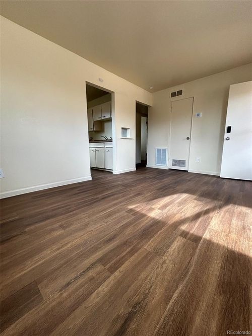 611 1st St, Golden, CO, 80403-2304 | Card Image