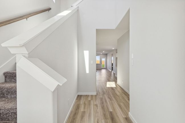 304 Bendecido Loop, House other with 4 bedrooms, 4 bathrooms and 2 parking in Elgin TX | Image 5