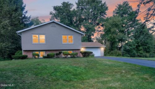 1245 Sandra Ln, Niskayuna, NY, 12309-1228 | Card Image