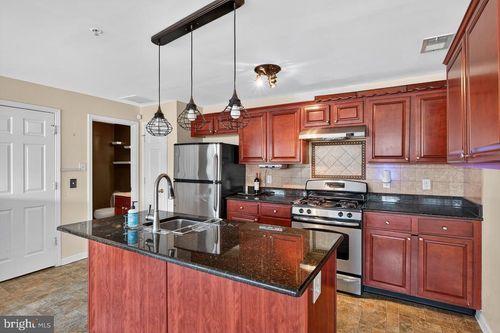 1062 Lamberton St, Trenton, NJ, 08611-3423 | Card Image