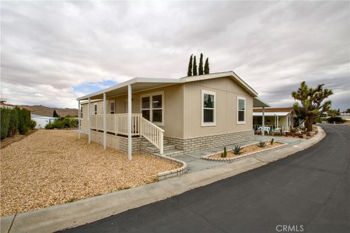 spc-131-7501 Palm Ave, Yucca Valley, CA, 92284-3652 | Card Image