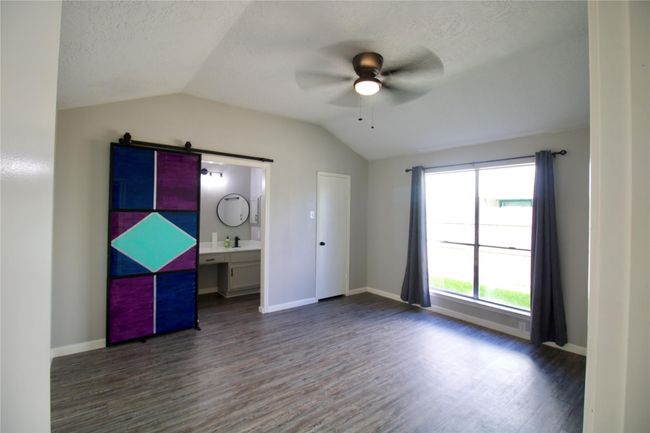 6022 Thom Rd, House other with 3 bedrooms, 2 bathrooms and 2 parking in Humble TX | Image 7