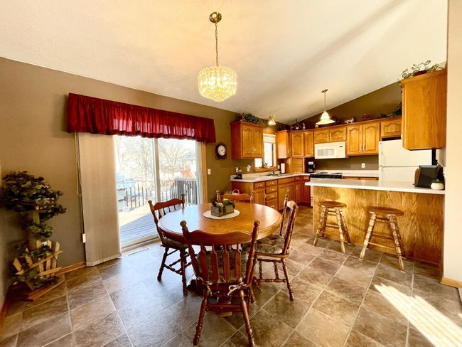Dining Room and Kitchen | Image 6
