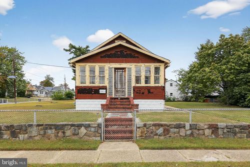 115 W 1st Ave, RUNNEMEDE, NJ, 08078-1604 | Card Image