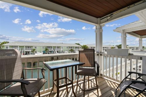 apt-d-5116 Beach Dr Se, ST PETERSBURG, FL, 33705-4833 | Card Image