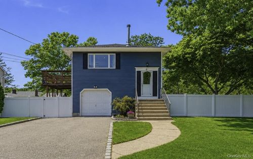 82 Seawanhaka Ave, Nesconset, NY, 11767-3235 | Card Image