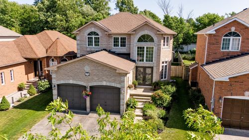 {{alt}} | Card Image