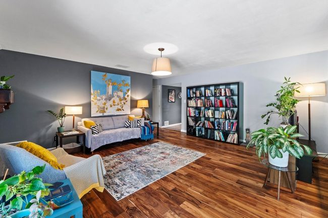 Ripe for a variety of furniture arrangements... | Image 25