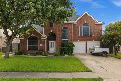 5709 Christy Ln, Haltom City, TX, 76137-2631 | Card Image