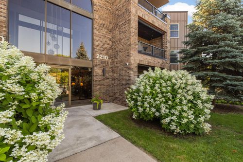 306-2210 Midland Grove Rd, Roseville, MN, 55113-3836 | Card Image