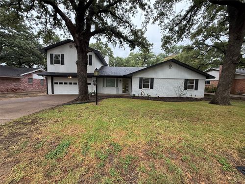 1515 Cherokee St, Arlington, TX, 76012-4313 | Card Image