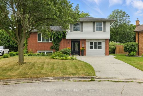 6 Pinehurst Pl, Saint Thomas, ON, N5P3X4 | Card Image