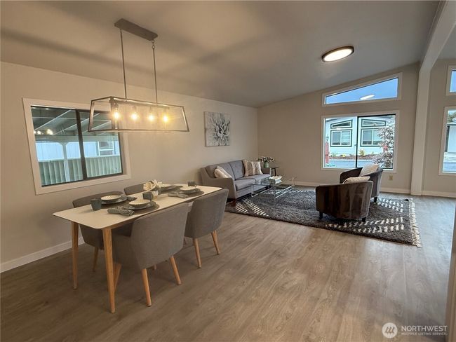 Dining Room/Living Room | Image 8