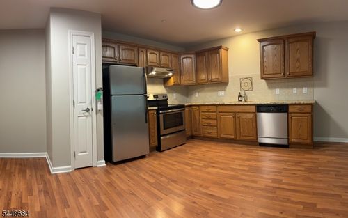 4c-4 Centennial Ave, Cranford, NJ, 07016-3265 | Card Image