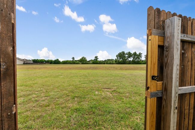 View of yard featuring a rural view | Image 32