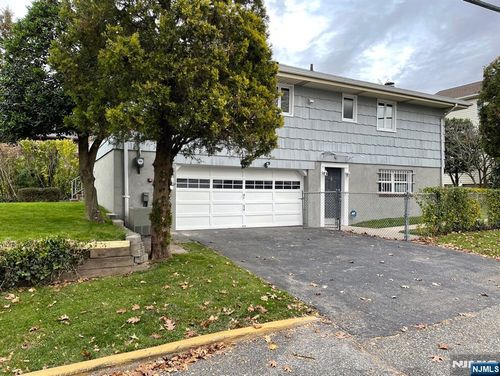 1626 Maple St, Fort Lee, NJ, 07024-2536 | Card Image