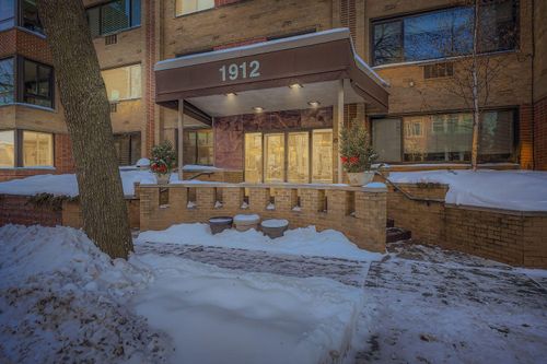 apt-407-1912 Dupont Ave S, Minneapolis, MN, 55403-3074 | Card Image