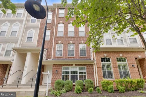 6066 Aster Haven Cir, HAYMARKET, VA, 20169-6250 | Card Image