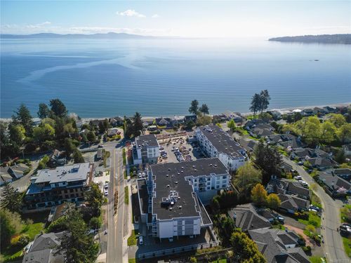 214-5120 Cordova Bay Rd, Saanich, BC, V8Y2K5 | Card Image