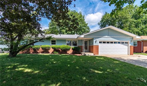 2320 Essex Avenue, Mattoon, IL, 61938 | Card Image