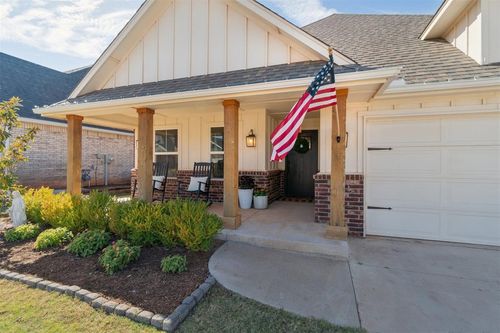 18713 Big Cedar Way, Edmond, OK, 73012-4475 | Card Image