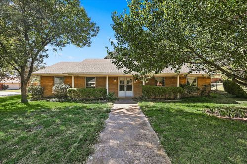 145 Hillside Ln, DeSoto, TX, 75115-5909 | Card Image