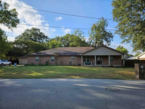 201 W College St, Beebe, AR, 72012-2903 | Card Image