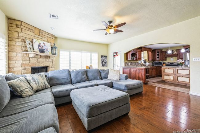 1167 Pipe Springs Dr, House other with 4 bedrooms, 4 bathrooms and null parking in Lakehills TX | Image 28