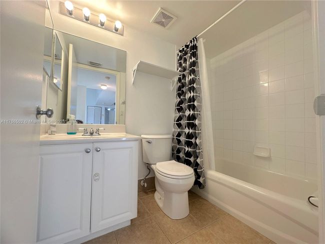 APT-302 - 2731 Ocean Club Blvd, Condo with 2 bedrooms, 2 bathrooms and null parking in Hollywood FL | Image 32