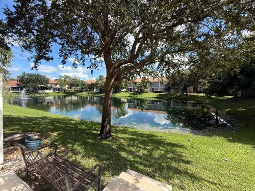 5424 Nw 90th Ave, Sunrise, FL, 33351-7732 | Card Image