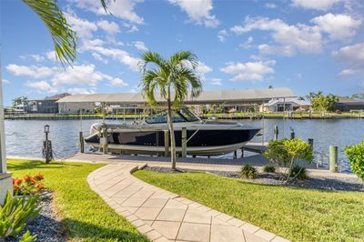 2829 Sw 50th Terrace, House other with 4 bedrooms, 3 bathrooms and null parking in Cape Coral FL | Image 3