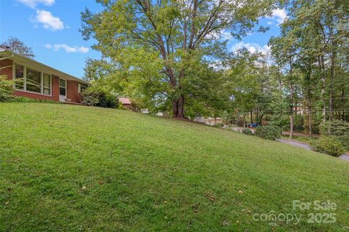 25 Baker Dr, Asheville, NC, 28806-1926 | Card Image