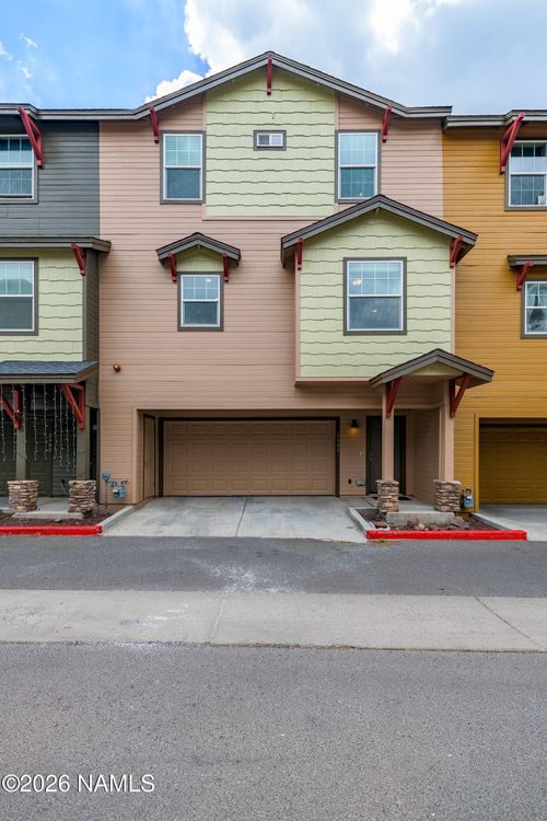 2451 W Pikes Peak Dr, Flagstaff, AZ, 86001-2673 | Card Image