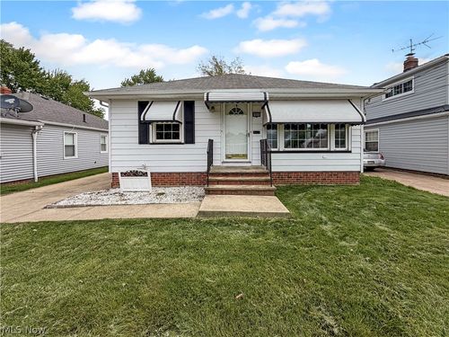 32222 Densmore Road, Willowick, OH, 44095 | Card Image