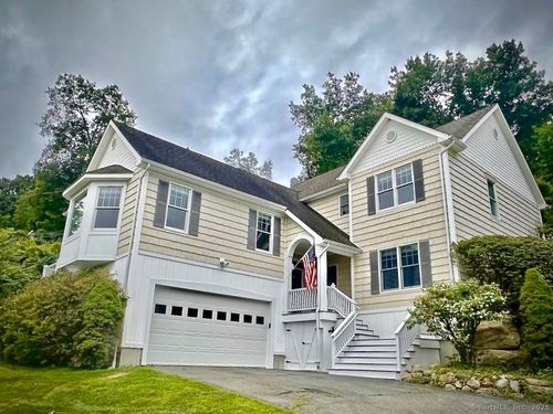 29 Candlewood Cmn, New Milford, CT, 06776-5820 | Card Image