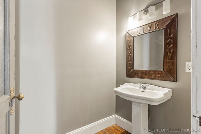 112 Dewey Ave, Home with 4 bedrooms, 3 bathrooms and null parking in Sapulpa OK | Image 52