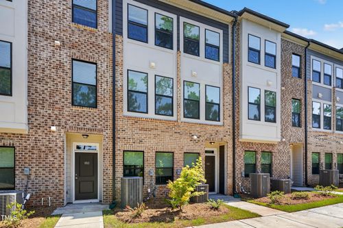 671 Bandon Aly, Cary, NC, 27513 | Card Image