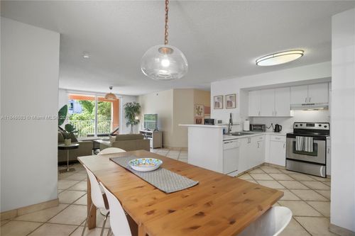 8502-19555 E Country Club Dr, Aventura, FL, 33180-2596 | Card Image