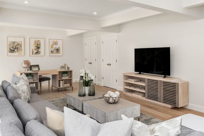 8620 N Mercer Way, House other with 5 bedrooms, 5 bathrooms and 3 parking in Mercer Island WA | Image 16