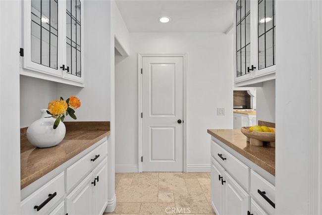 411 Snug Harbor Rd, House other with 5 bedrooms, 5 bathrooms and 3 parking in Newport Beach CA | Image 26