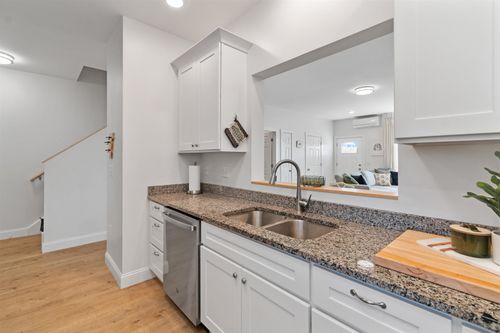 18 Clover Ln, Hinesburg, VT, 05461-4496 | Card Image