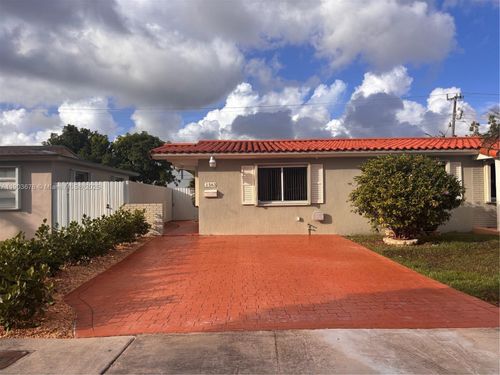1563-1563 W 81st St, Hialeah, FL, 33014-3352 | Card Image