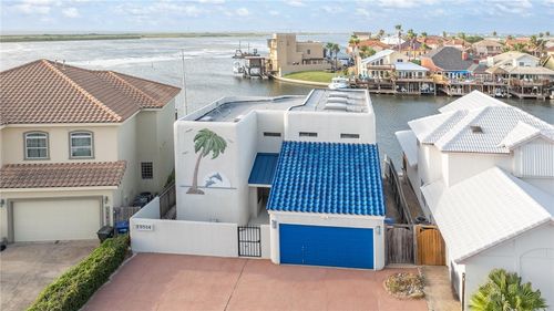 13514 Port Royal Ct, Corpus Christi, TX, 78418-6933 | Card Image