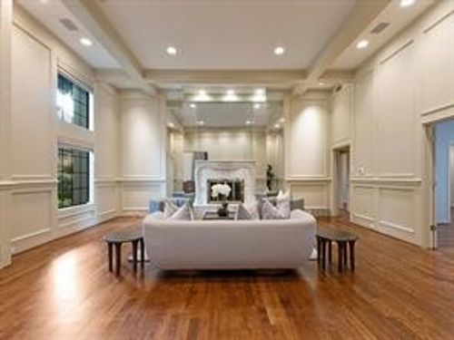 7 Duncannon Ct, Dallas, TX, 75225-1809 | Card Image