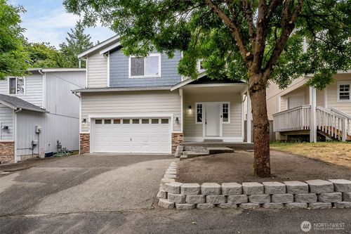 4817 S 251st Ct, Kent, WA, 98032-1738 | Card Image