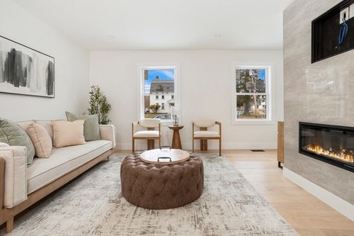 63 Kellogg St, Framingham, MA, 01701-4840 | Card Image