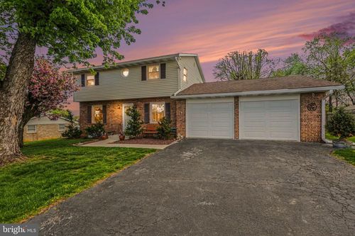 309 Fairview St, CARLISLE, PA, 17015-4359 | Card Image