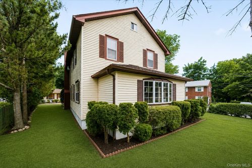24 Lincoln St, Sloatsburg, NY, 10974-1218 | Card Image