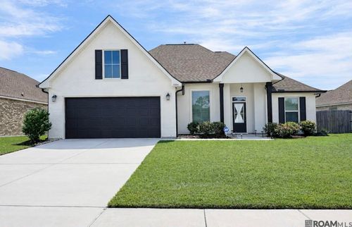 9994 Stratford Dr, Denham Springs, LA, 70726-6456 | Card Image